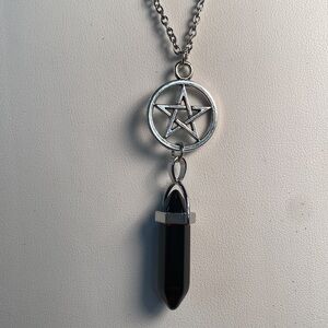 NWT black Obsidian genuine pentacle point pendant with a 20” chain
